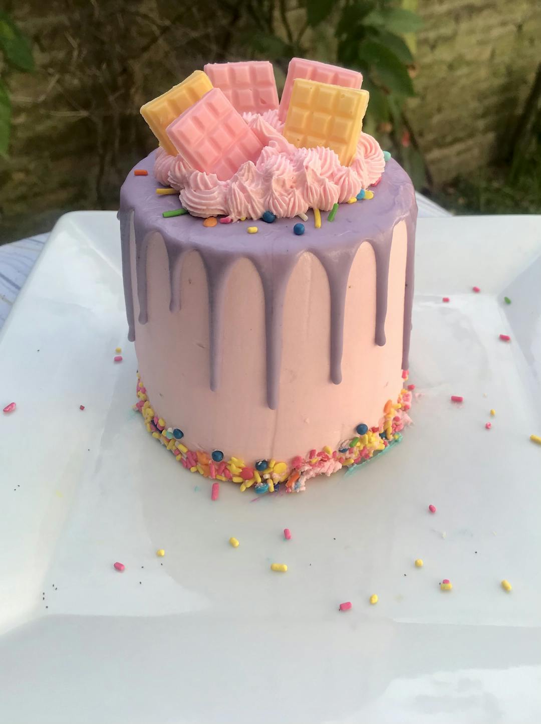 Mini drip cakes
